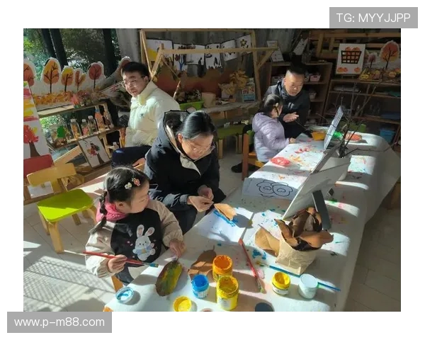 母亲与幼儿亲密互动游戏:增强亲子关系的温馨时光与成长体验